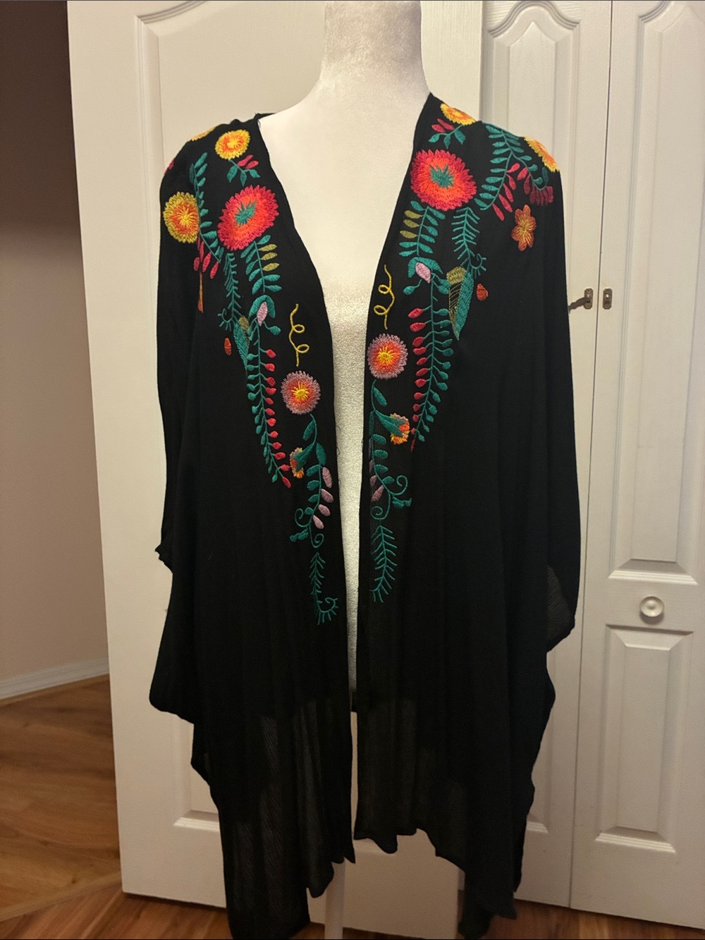 Umgee Black Open-Front Cape with Multicolor Floral Embroidery